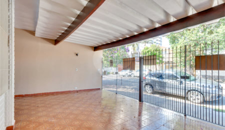 Sobrado à venda com 4 quartos, sendo 1 suíte,  em Vila Mascote, São Paulo, SP