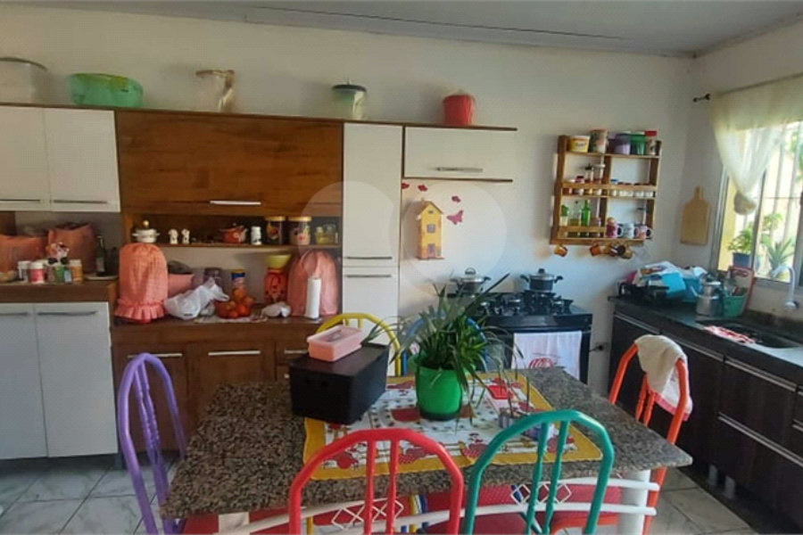 Casa Térrea à venda com 3 quartos em Terra Preta (terra Preta), Mairiporã, SP