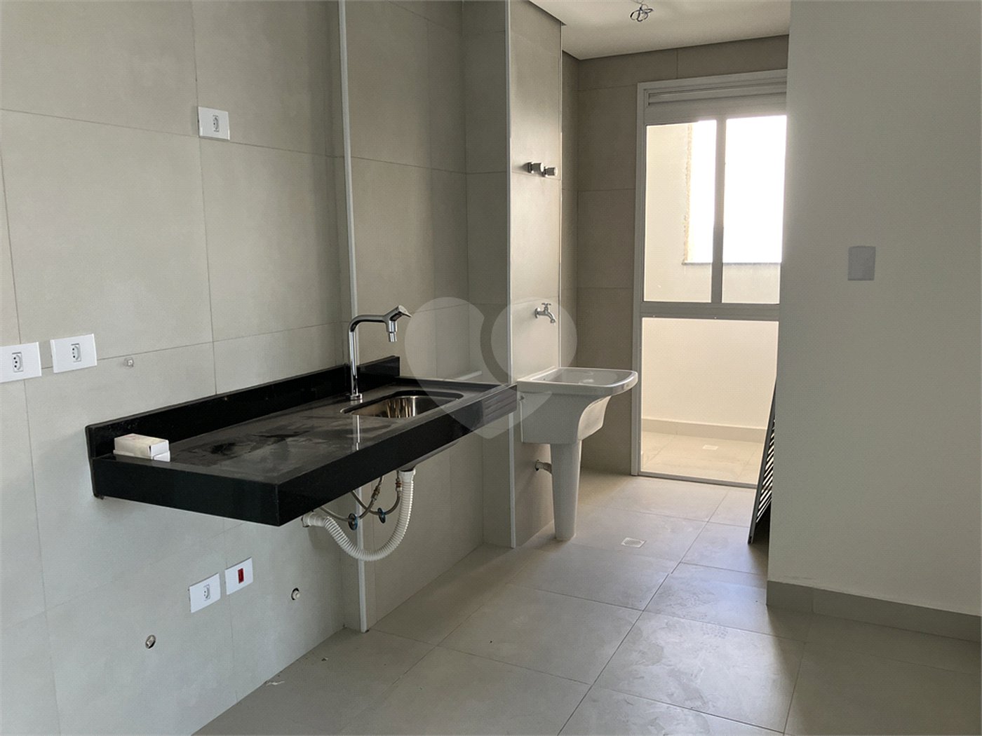 Apartamento à venda com 3 quartos, sendo 1 suíte,  em Parque Campolim, Sorocaba, SP