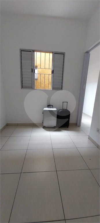Sobrado à venda com 3 quartos, sendo 1 suíte,  em Jardim Regis, São Paulo, SP