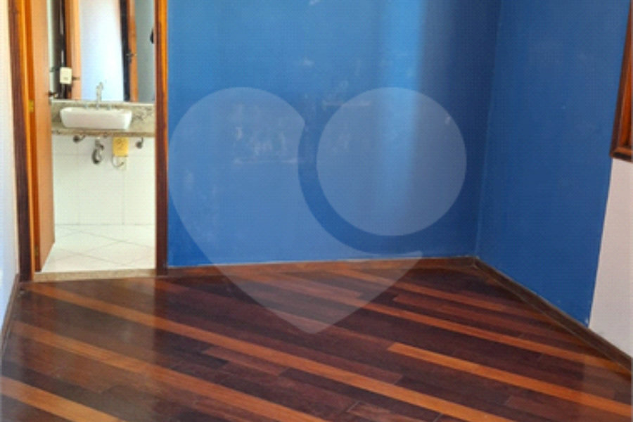 Sobrado para alugar com 4 quartos, sendo 3 suítes, em Vila Nivi, São Paulo, SP