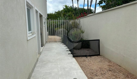 Casa à venda com 5 quartos, sendo 4 suítes,  no condomínio Residencial Vila do Itamaraca, Valinhos - SP