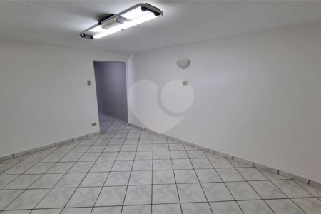 Casa à venda com 3 quartos em Jardim Ester, São Paulo, SP