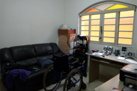 Sobrado à venda com 3 suítes em Vila Lavínia, Mogi das Cruzes, SP