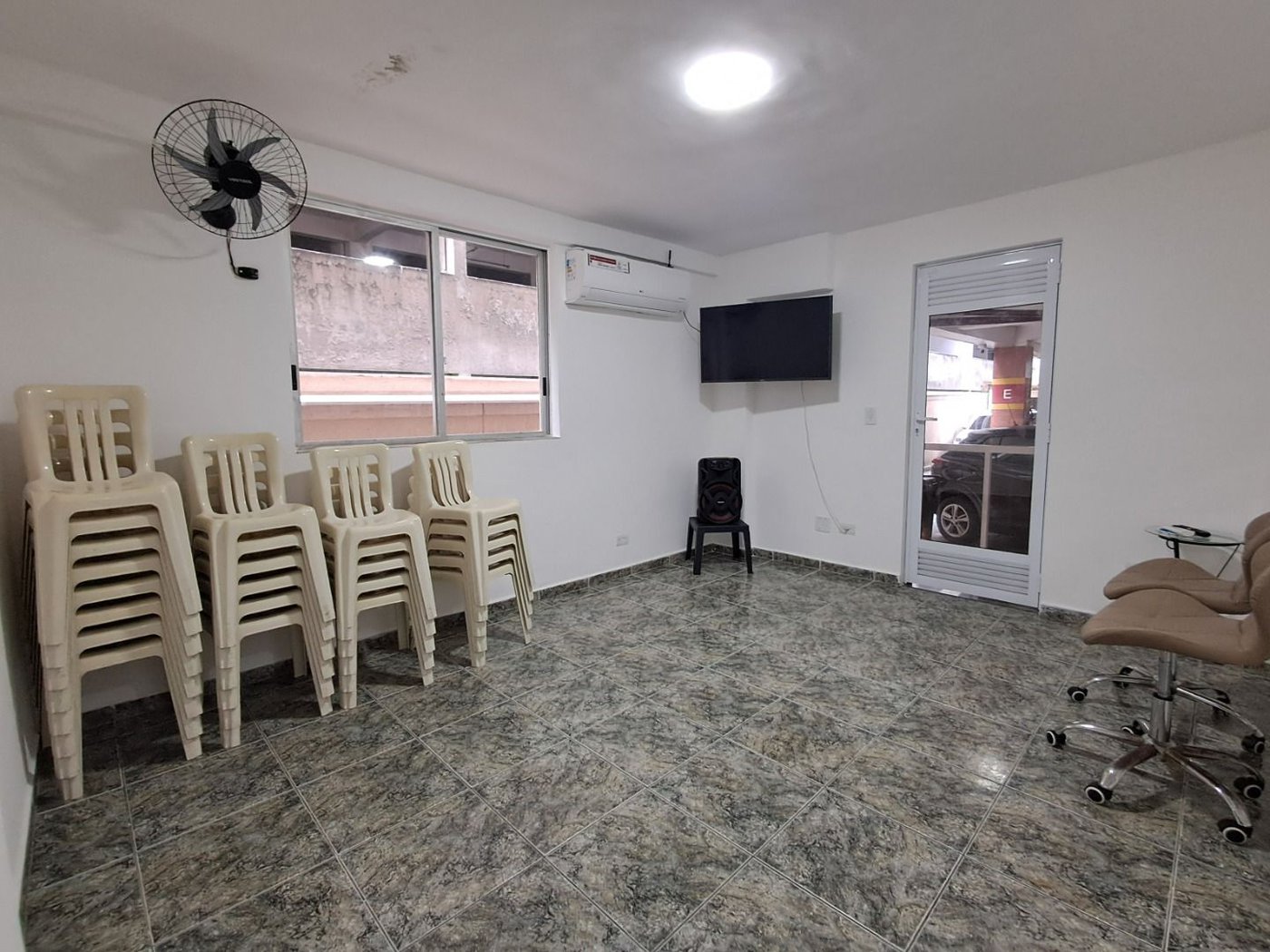 Cobertura com 3 dormitórios à venda, 200 m² por R$ 1.000.000,00 - Gonzaga - Santos/SP