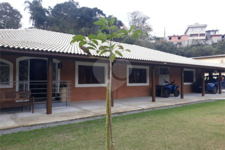 Sítio à venda com 7 quartos, sendo 5 suítes, em Jardim Vinhas do Sol (mailasqui), São Roque, SP