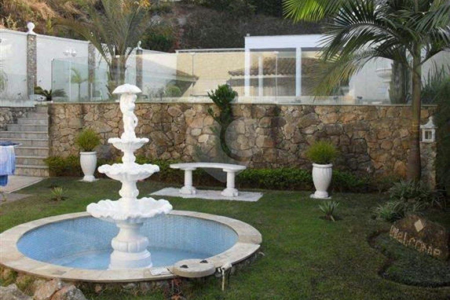 Casa à venda com 3 suítes em Serra da Cantareira, Mairiporã, SP