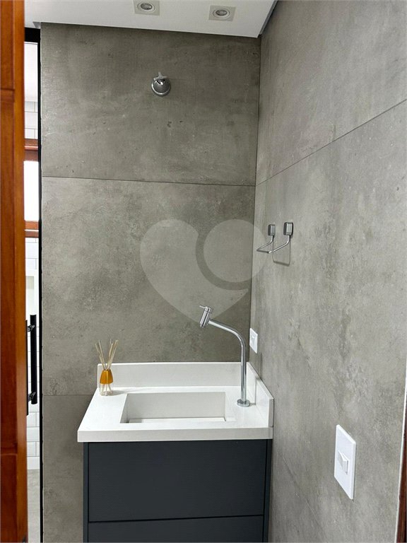 Casa à venda com 3 quartos, sendo 1 suíte, no condomínio Residencial Morada do Horto, São Paulo - SP