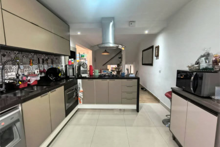 Sobrado à venda com 3 quartos, sendo 1 suíte, em Jardim Bonfiglioli, São Paulo, SP