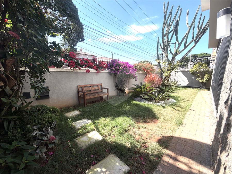 Sobrado à venda com 4 quartos, sendo 3 suítes, em Jardim Prudência, São Paulo, SP