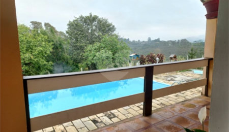 Casa à venda com 4 quartos, sendo 2 suítes,  no condomínio Residencial Ypeville, Mairiporã - SP