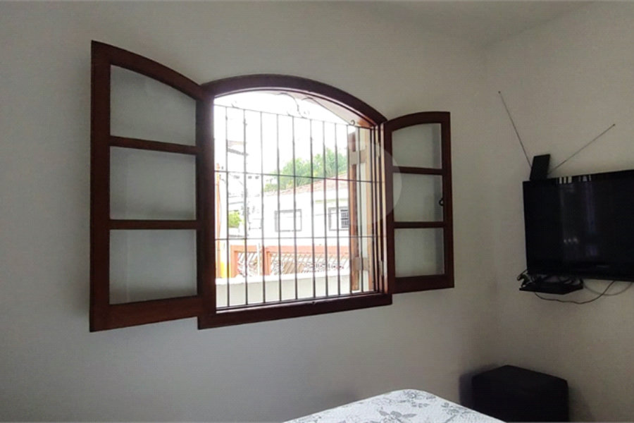 Casa Térrea à venda com 3 quartos, sendo 2 suítes, em Horto, São Paulo, SP