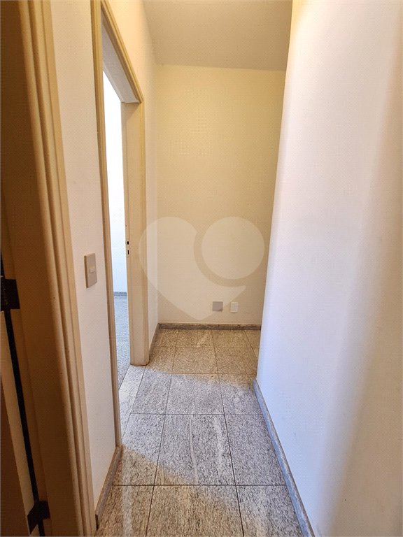 Casa à venda ou para alugar com 4 quartos, sendo 2 suítes,  em Santa Rosa, Vinhedo, SP