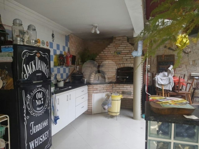 Sobrado à venda com 4 quartos, sendo 2 suítes,  em Santana, São Paulo, SP