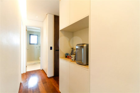 Apartamento à venda com 3 quartos, sendo 1 suíte, em Vila Mariana, São Paulo, SP