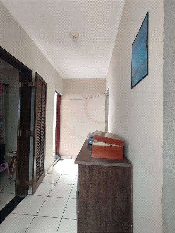Sobrado à venda com 3 quartos, sendo 1 suíte, em Biritiba, Poá, SP