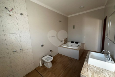 Casa à venda com 2 quartos, sendo 1 suíte, no condomínio Residencial Lagos D Icarai, Salto - SP