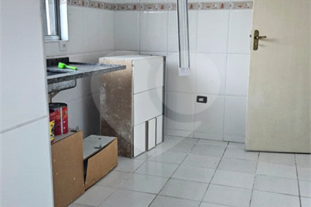 Apartamento à venda com 3 quartos, sendo 1 suíte,  em Vila Suissa, Mogi das Cruzes, SP