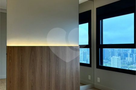 Apartamento à venda com 2 quartos, sendo 1 suíte, em Jardim das Acácias, São Paulo, SP