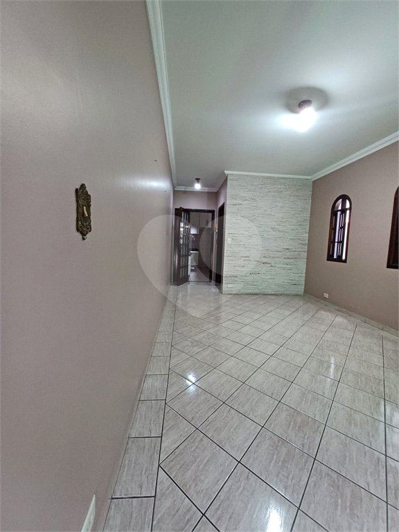 Sobrado à venda com 3 quartos, sendo 1 suíte,  em Jardim Pinheiros, São Paulo, SP