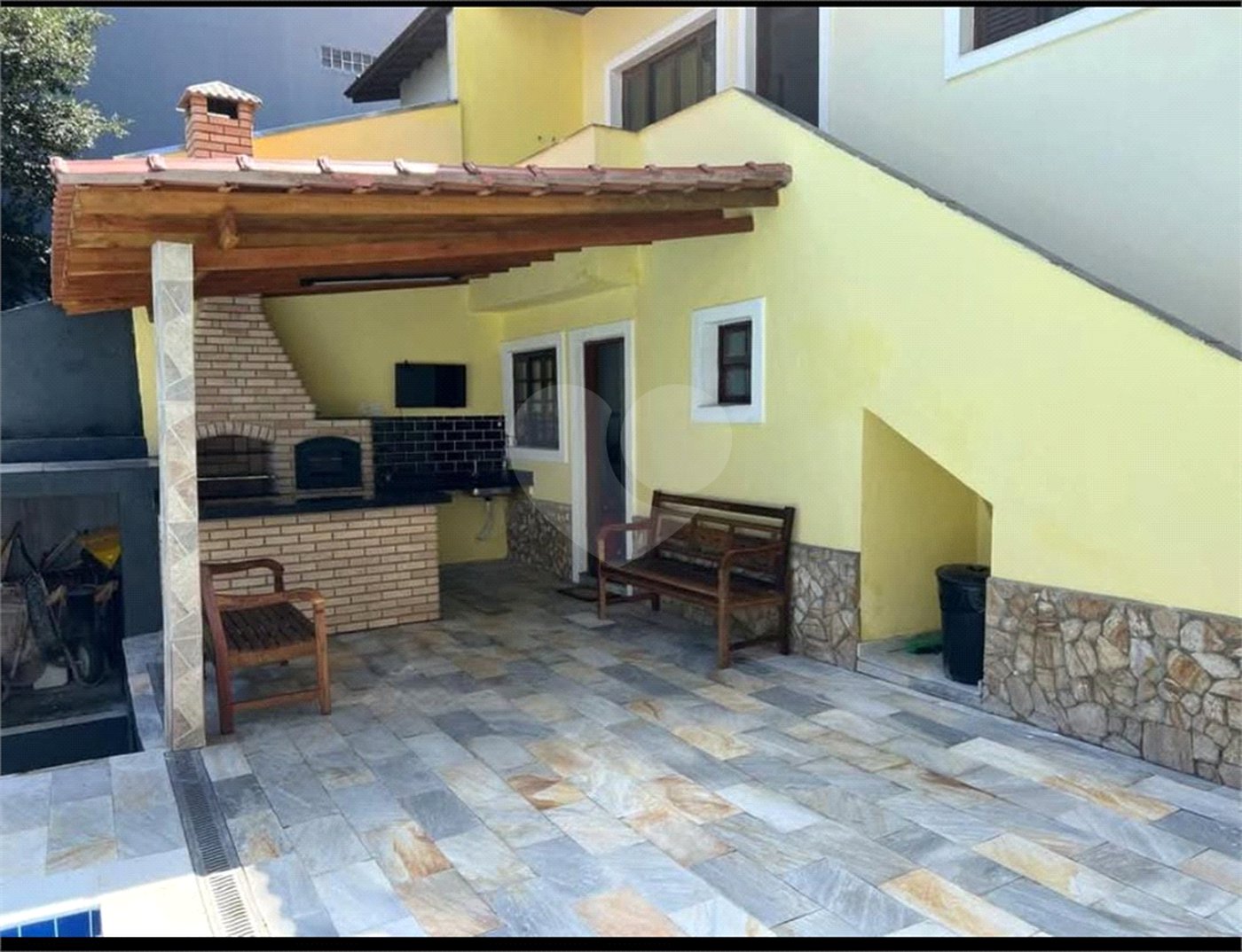 Casa à venda com 4 quartos, sendo 3 suítes,  em Cerâmica, São Caetano do Sul, SP