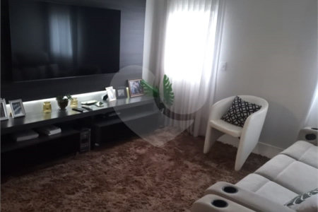 Casa à venda com 4 suítes no condomínio Villaggio Capriccio, Louveira - SP