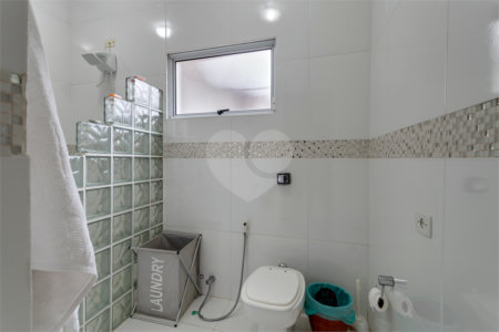 Casa à venda com 3 quartos, sendo 2 suítes,  em Alto da Boa Vista, São Paulo, SP