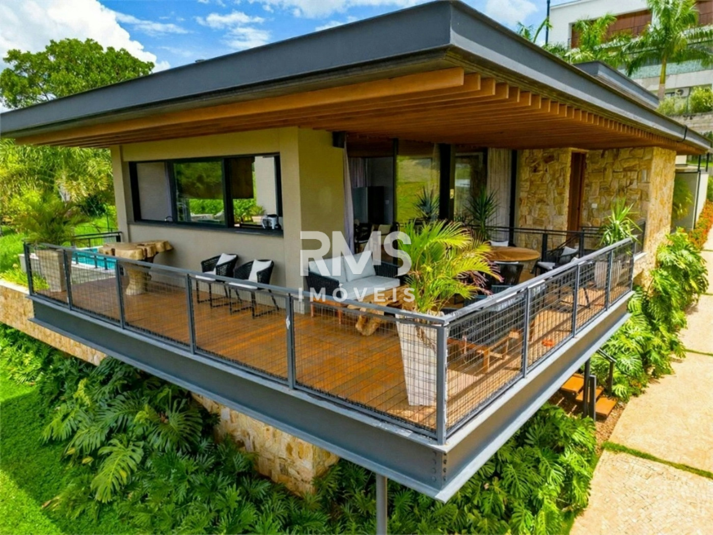Casa à venda com 5 suítes no condomínio Plaza Athenee, Itu - SP