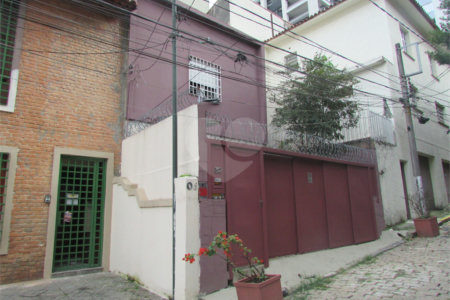 Sobrado à venda com 2 quartos, sendo 1 suíte, em Cerqueira César, São Paulo, SP