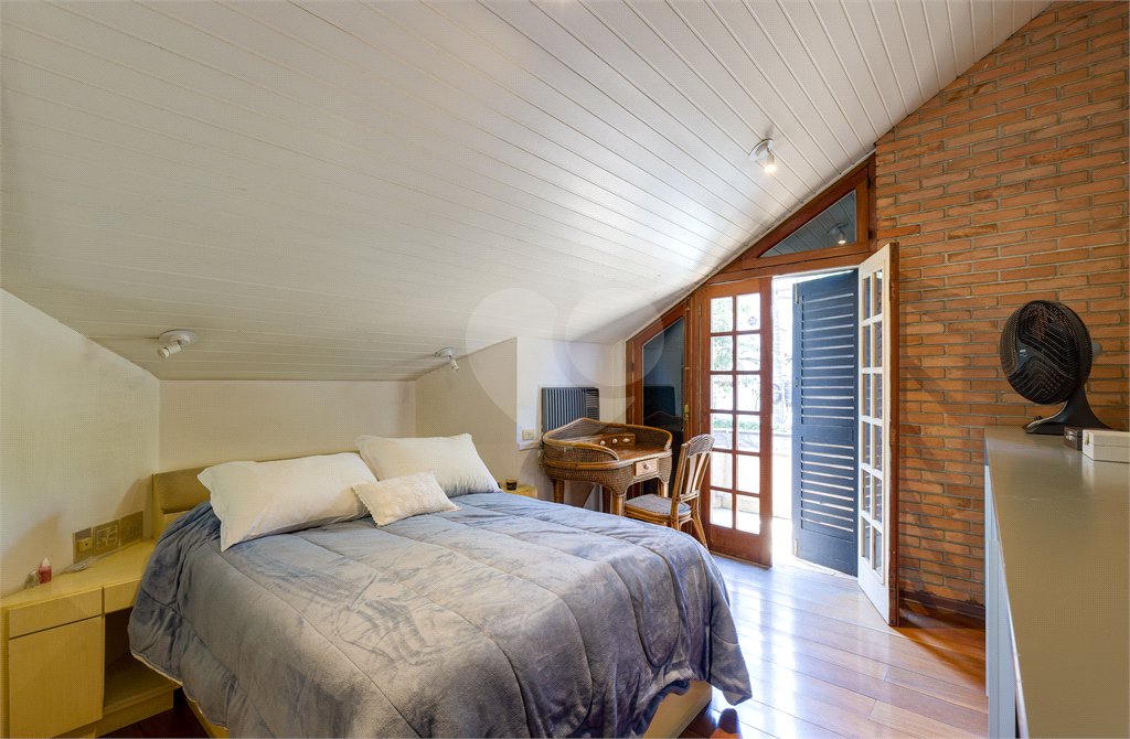 Casa à venda com 3 quartos, sendo 1 suíte, em Brooklin, São Paulo, SP