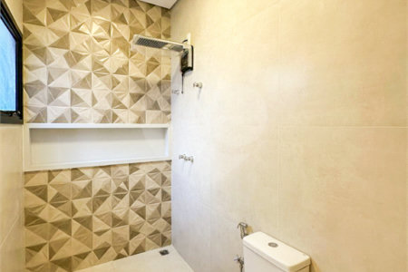 Casa à venda com 3 quartos, sendo 1 suíte, no condomínio Residencial Mont'alcino, Valinhos - SP