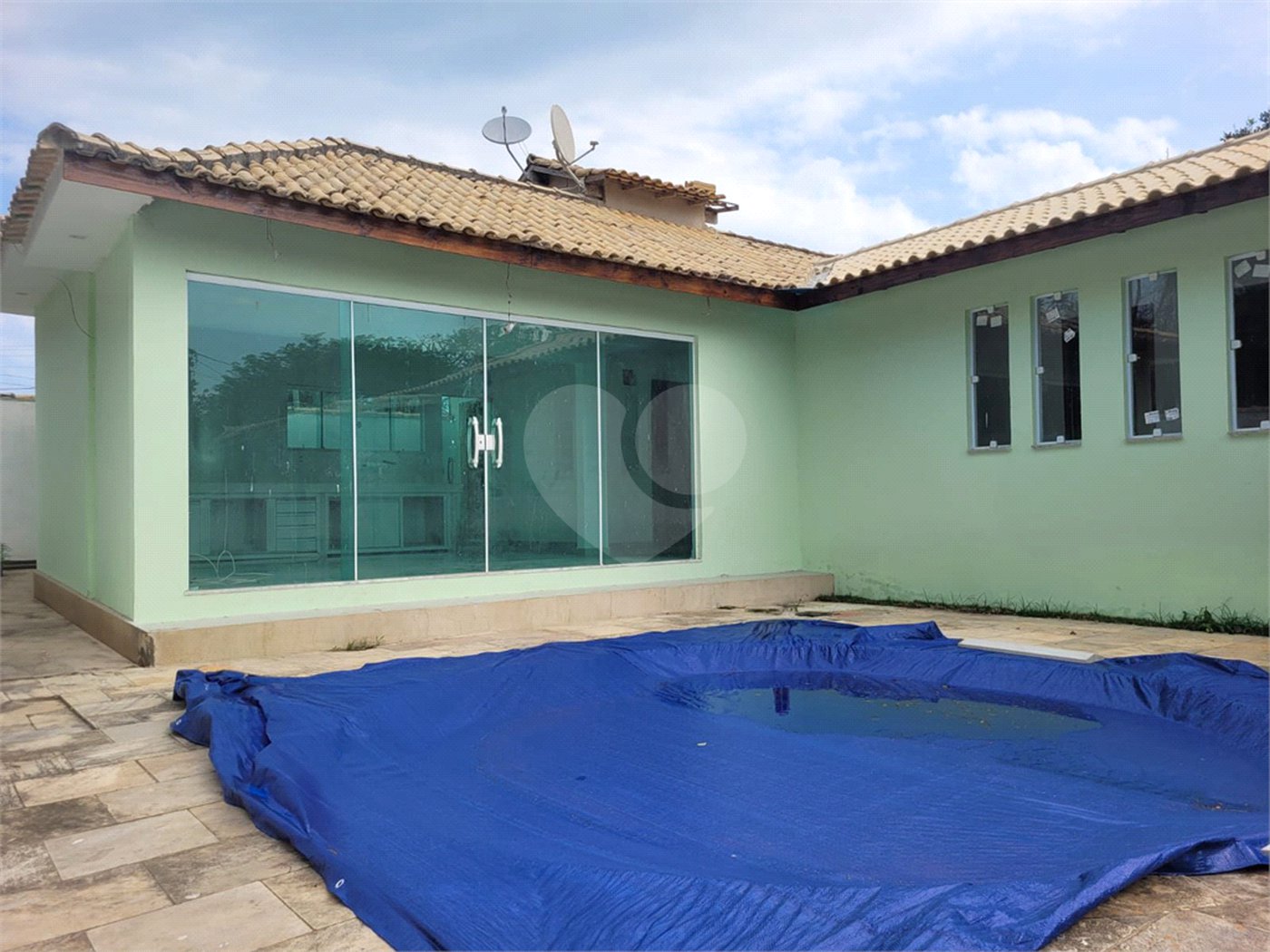 Terreno em condomínio à venda com 3 quartos, sendo 2 suítes, em Caravelas, Armação dos Búzios, RJ