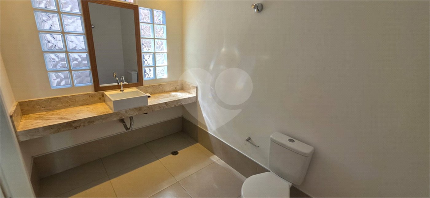 Casa Térrea à venda ou para alugar com 8 quartos, sendo 4 suítes, em Vila Pereira Barreto, São Paulo, SP