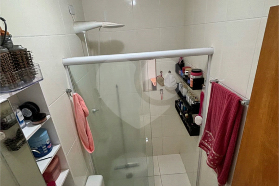 Sobrado à venda com 3 quartos, sendo 1 suíte,  em Tremembé, São Paulo, SP