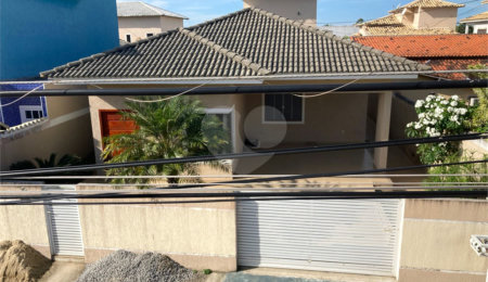 Casa em condomínio à venda com 3 quartos, sendo 1 suíte,  em Peró, Cabo Frio, RJ