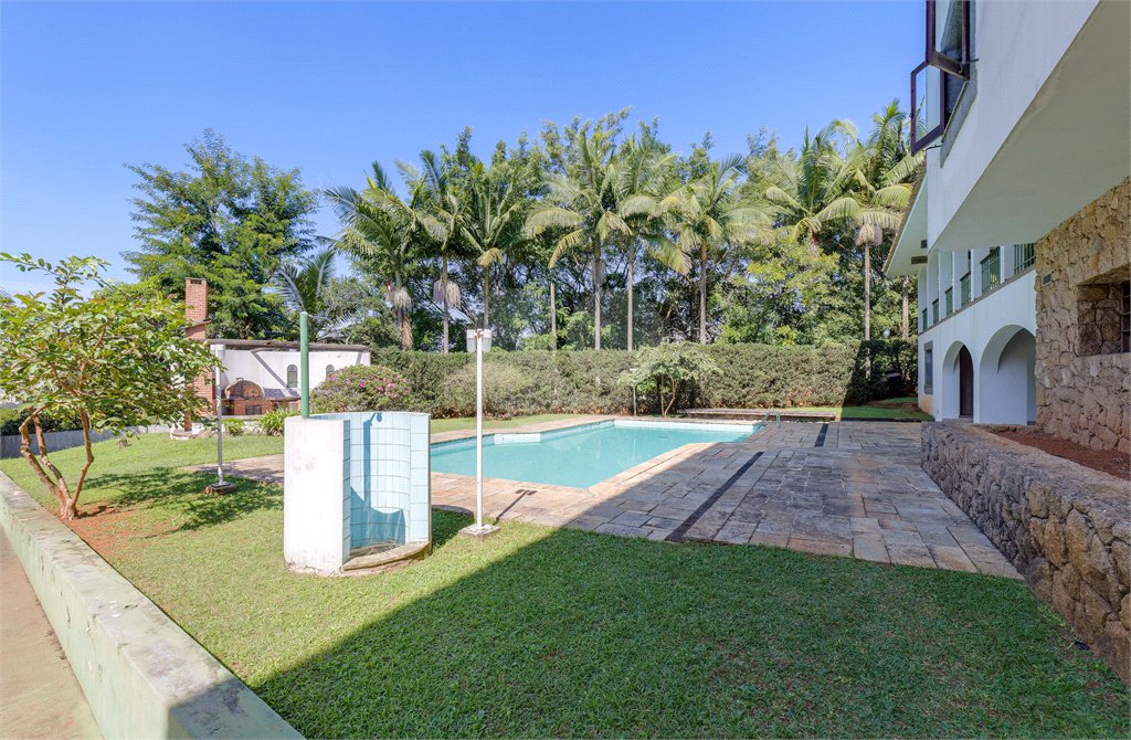 Casa à venda com 5 suítes no condomínio Chácara Flora, São Paulo - SP