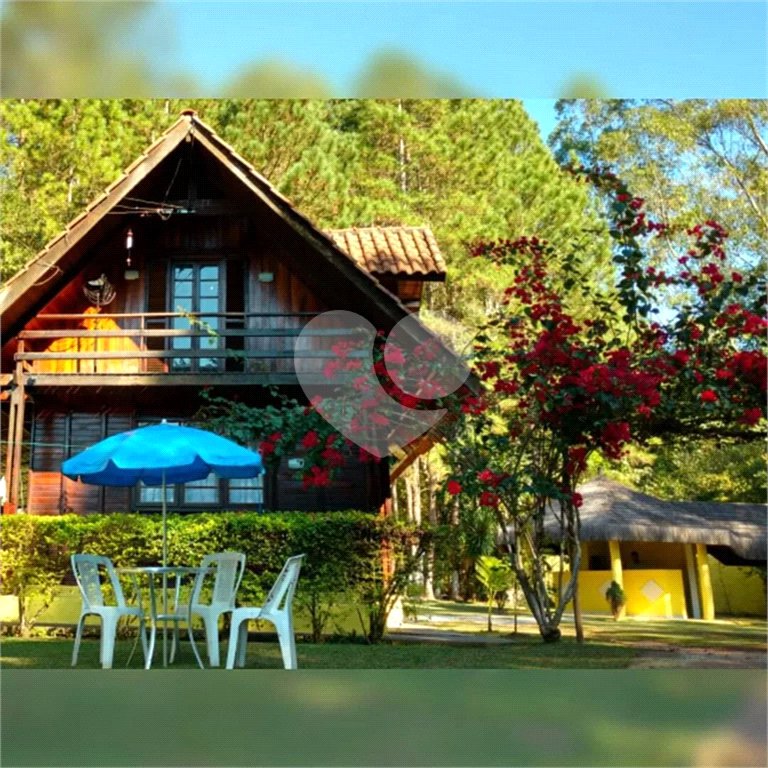 Casa à venda com 6 quartos, sendo 5 suítes,  no condomínio Cinco Lagos, Mairiporã - SP