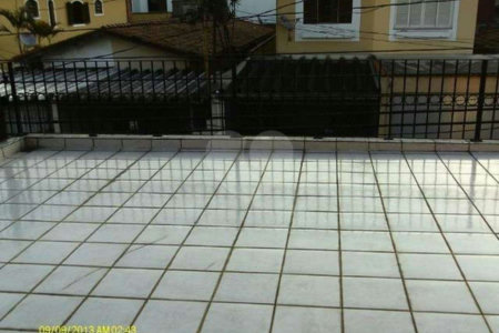 Sobrado à venda com 4 quartos, sendo 2 suítes, em Jardim Peri Peri, São Paulo, SP