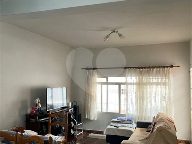 Casa à venda com 3 quartos, sendo 1 suíte,  em Vila Maria, São Paulo, SP