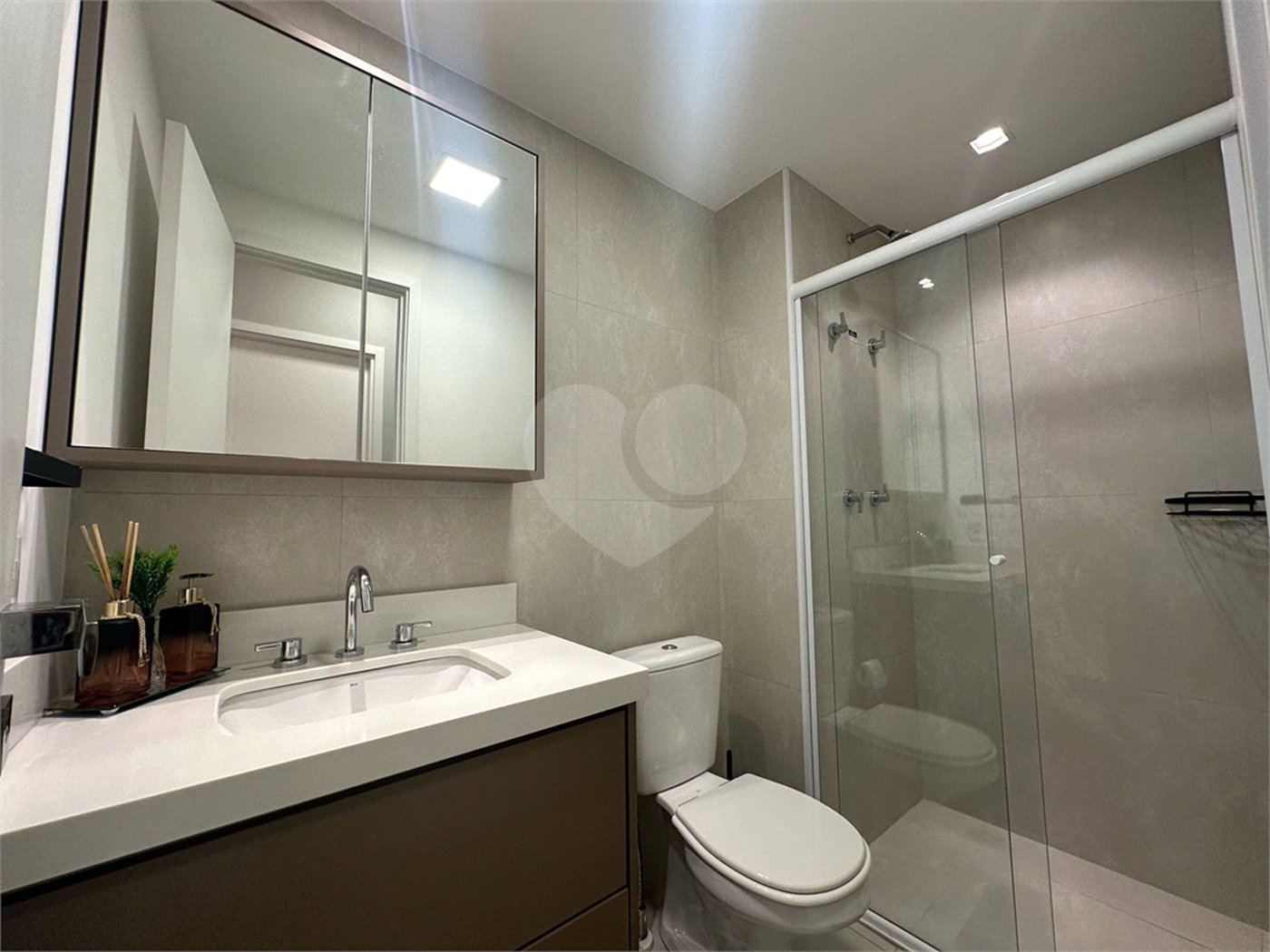 Apartamento à venda com 2 quartos, sendo 1 suíte, em Vila Guilherme, São Paulo, SP