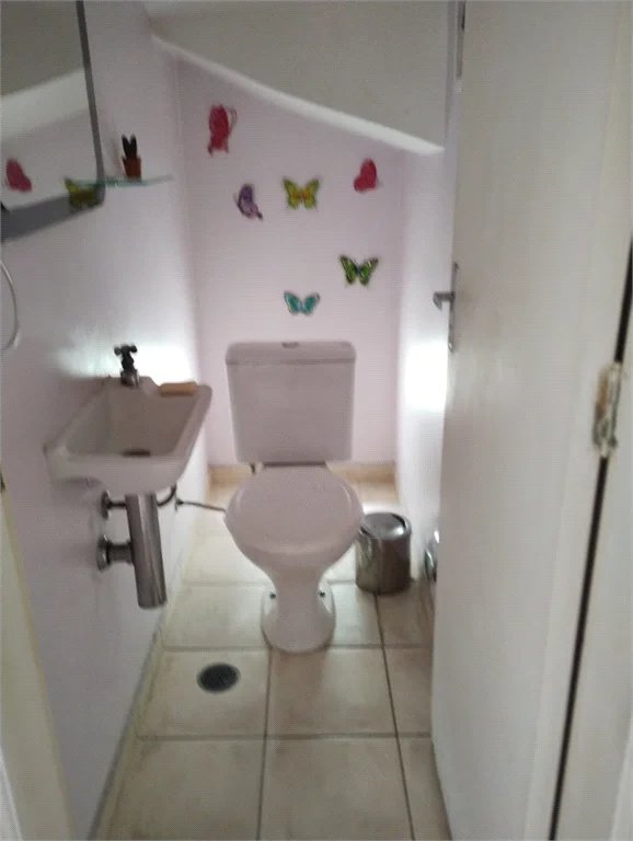 Sobrado à venda com 4 quartos, sendo 1 suíte, em Jardim Monte Kemel, São Paulo, SP
