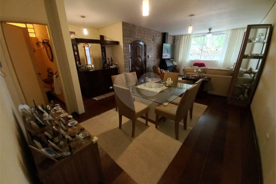 Casa à venda com 3 quartos, sendo 2 suítes, em Jardim Oriental, São Paulo, SP