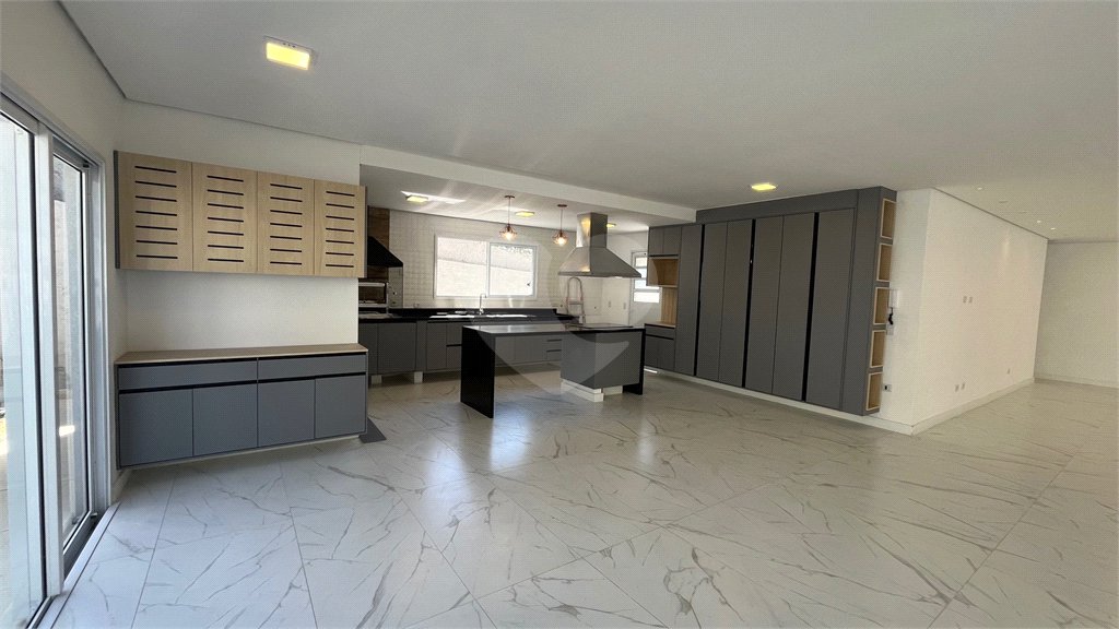 Casa à venda com 4 suítes em Jardim Paulista, Atibaia, SP