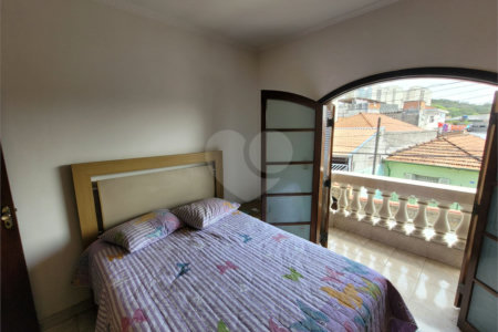 Sobrado à venda com 3 quartos, sendo 1 suíte, em Vila dos Remédios, São Paulo, SP