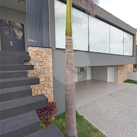 Casa à venda com 4 quartos, sendo 3 suítes,  no condomínio Alphaville Nova Esplanada 3, Votorantim - SP