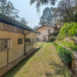 Casa à venda com 6 quartos, sendo 2 suítes, no condomínio Chácara Flora, São Paulo - SP