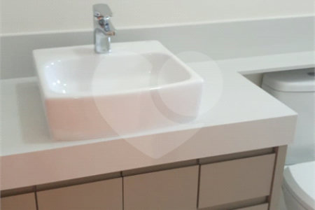 Casa à venda com 3 suítes no condomínio Jardim Residencial Dona Lucilla, Indaiatuba - SP