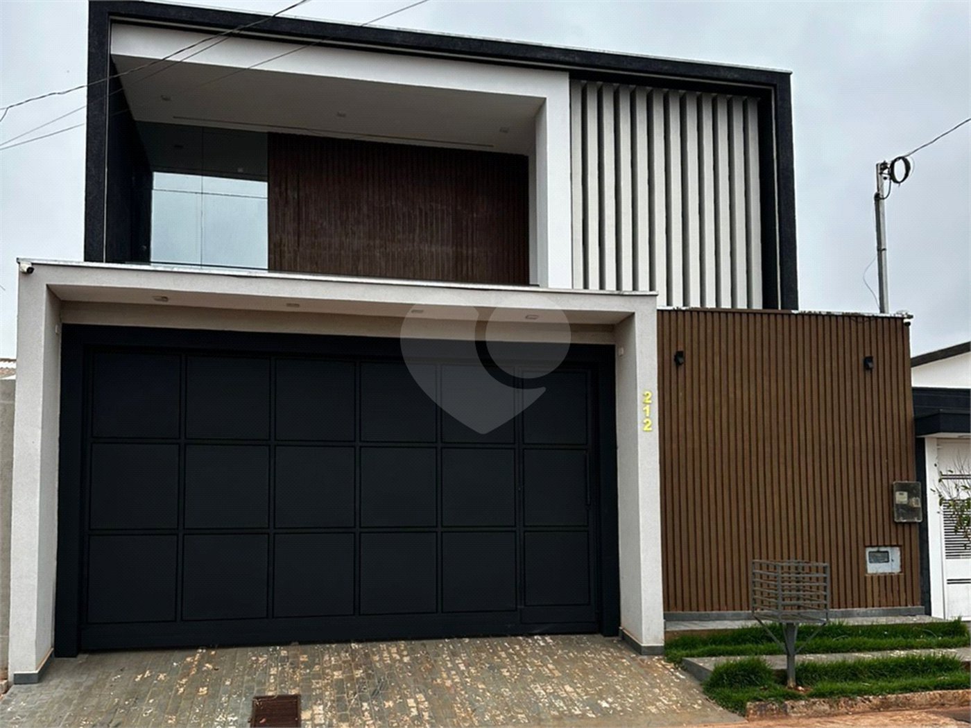 Sobrado à venda com 3 suítes em Residencial Ponta Porã I, Ponta Porã, MS