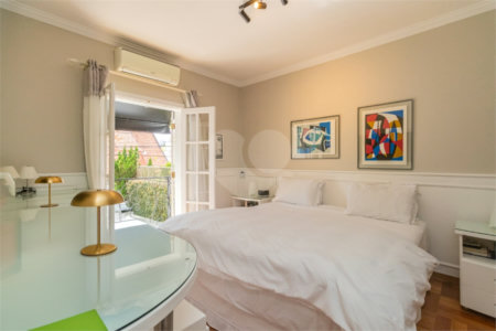 Casa à venda com 4 quartos, sendo 3 suítes, em Brooklin, São Paulo, SP