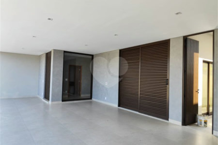 Casa à venda com 3 suítes no condomínio Recanto das Palmas, Vinhedo - SP